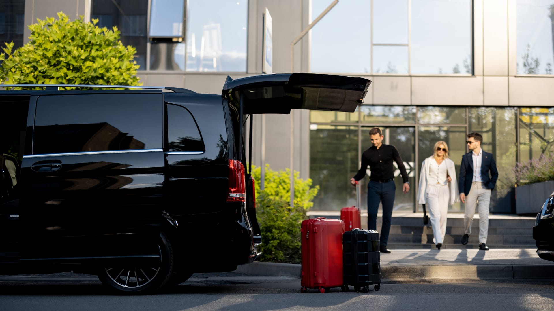 Mercedes Classe V avec chauffeur pour une excursion à Annecy depuis Lyon